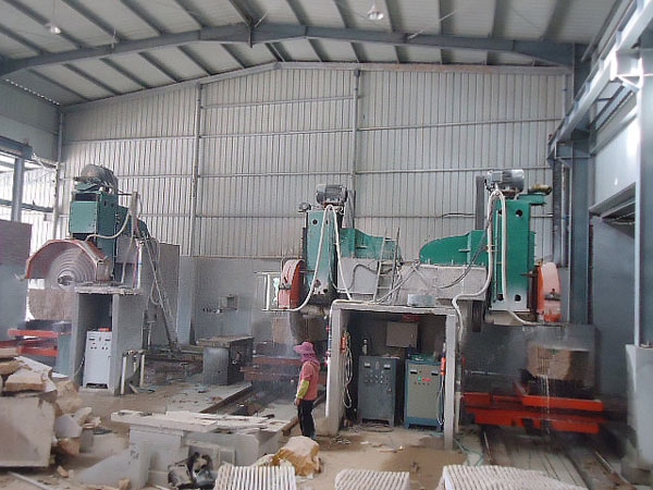 生產(chǎn)設(shè)備